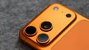 Apple bắt tay cùng startup PrismML: Cuộc cách mạng nén mô hình AI 27 tỷ tham số lên iPhone