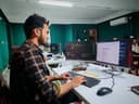 Làm chủ FastAPI Background Tasks: Từ mô hình thực tế đến chiến lược chuyển đổi sang Celery